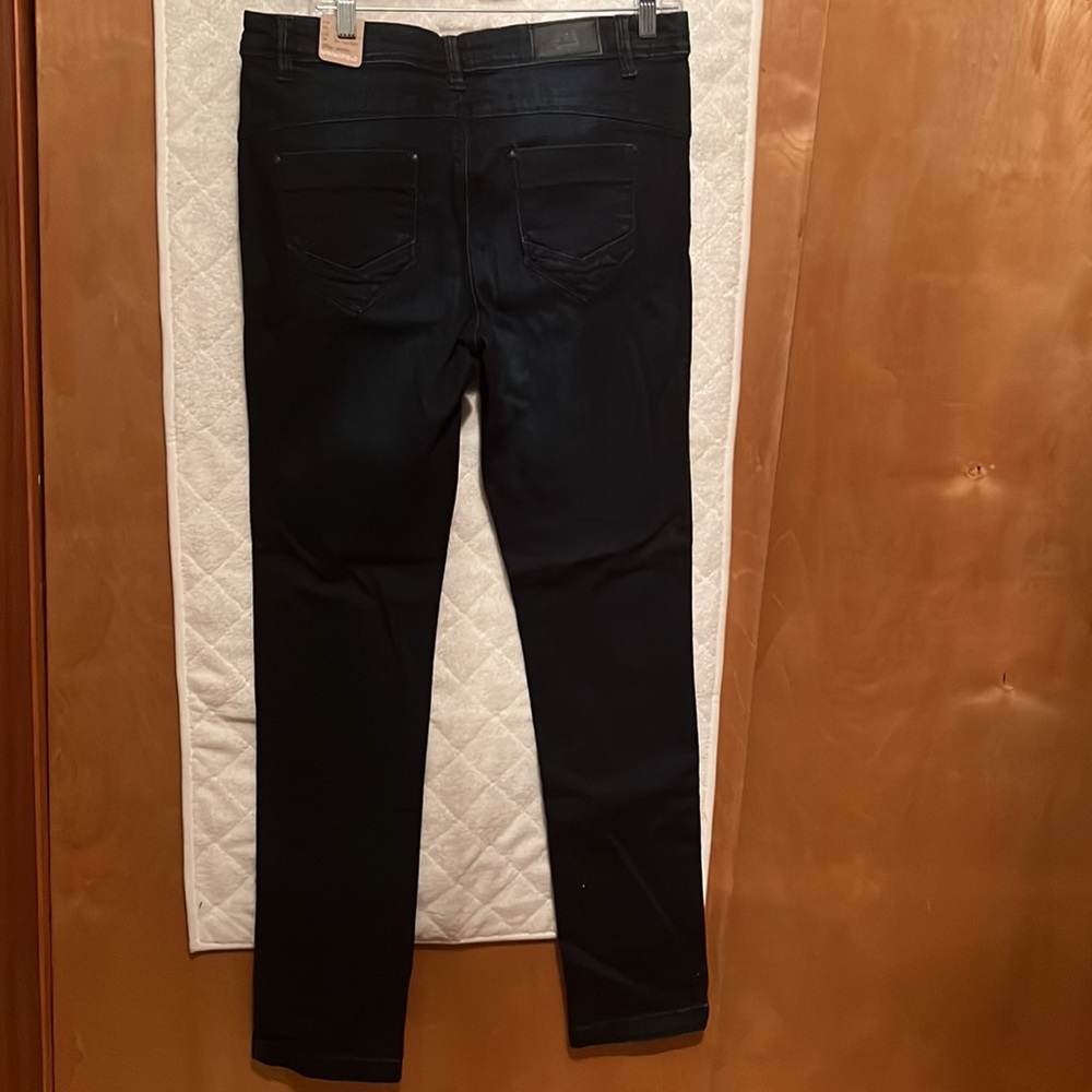 Jeans - Picture 2 of 3